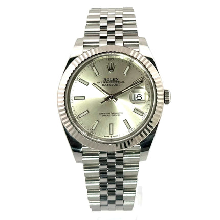 Rolex Datejust 41 Edelstahl Weißgold 126334 mit silberfarbenem Zifferblatt und Jubiläumsarmband, poliertes und satiniertes Edelstahlgehäuse.