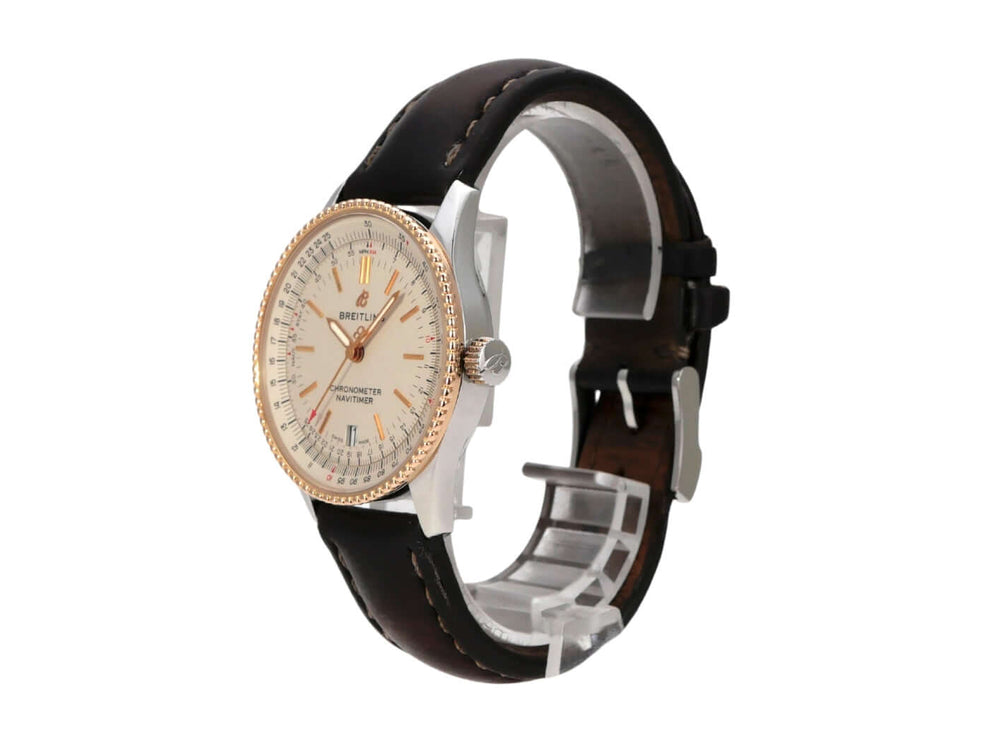 Breitling Navitimer 1 Automatic 38 U17325211G1P1 mit braunem Krokolederarmband und cremefarbenem Zifferblatt