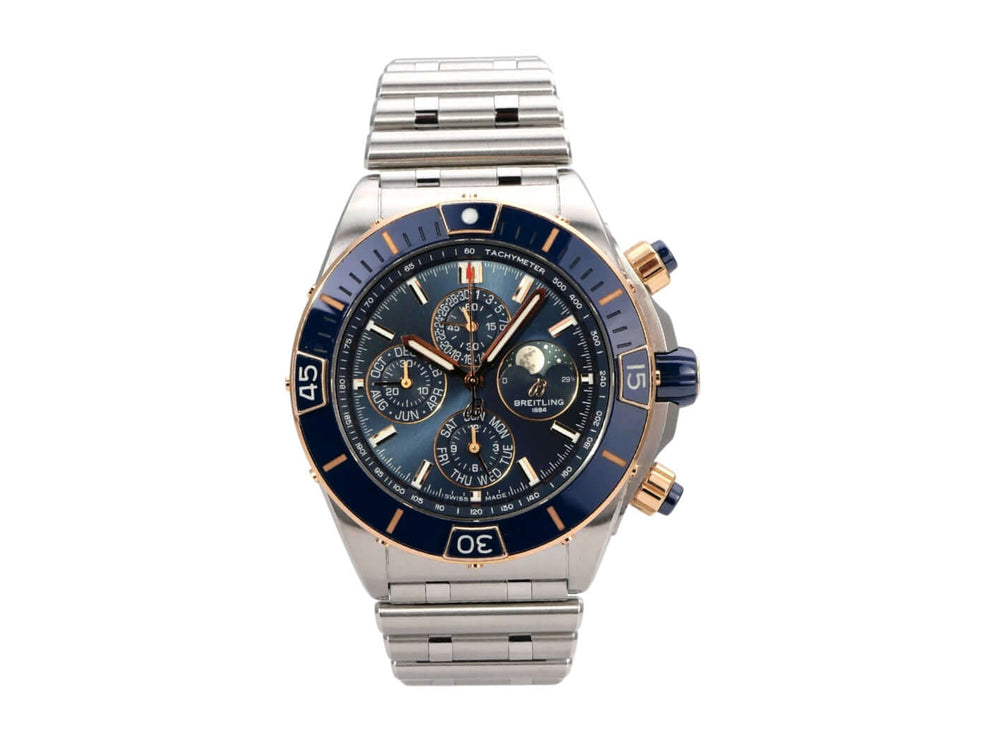Breitling Super Chronomat 44 Four-Year Calendar U19320161C1U1 mit Edelstahl- und Rotgoldarmband, blauem Zifferblatt.