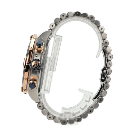 Seitenansicht der Breitling Super Chronomat 44 Four-Year Calendar U19320161C1U1 mit Edelstahl und Rotgold Armband.