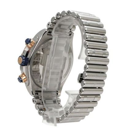 Breitling Super Chronomat 44 Four-Year Calendar U19320161C1U1, seitliche Ansicht mit Edelstahl- und Rotgold-Armband.