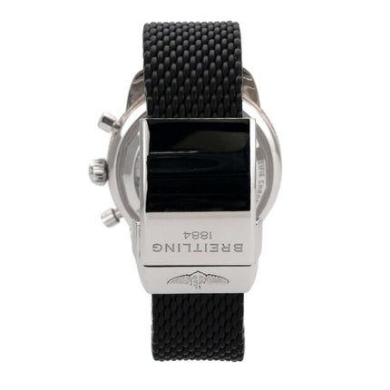 Breitling Superocean Heritage II B01 Chronograph 44 mit schwarzem Kautschukband und Edelstahl-Gehäuse.
