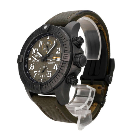 Breitling Avenger Chronograph 45 Night Mission V13317101L1X2 Uhr mit khakifarbenem Zifferblatt und DLC-beschichtetem Titan-Gehäuse