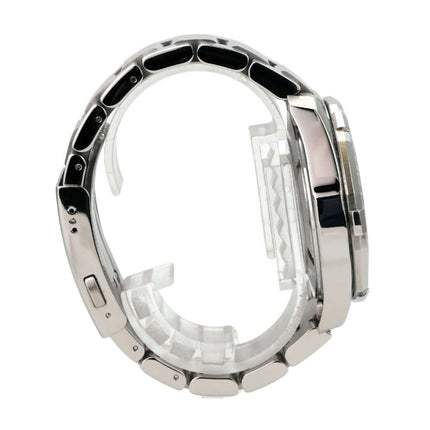 Seitenansicht der TAG Heuer Aquaracer Calibre 7 WAY201F.BA0927 Twin-Time mit Edelstahlgehäuse und satinierter Oberfläche.