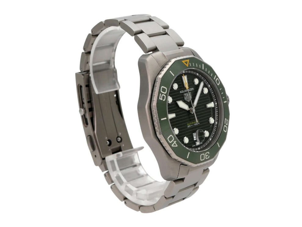 TAG Heuer Aquaracer Professional 300 Date WBP208B.BF0631 Titanuhr mit grünem Zifferblatt und Titanband