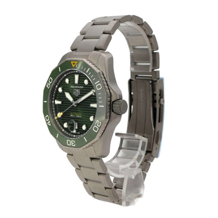 TAG Heuer Aquaracer Professional 300 Date WBP208B.BF0631, Titan-Gehäuse, grünes Zifferblatt, automatisches Uhrwerk, 43 mm.