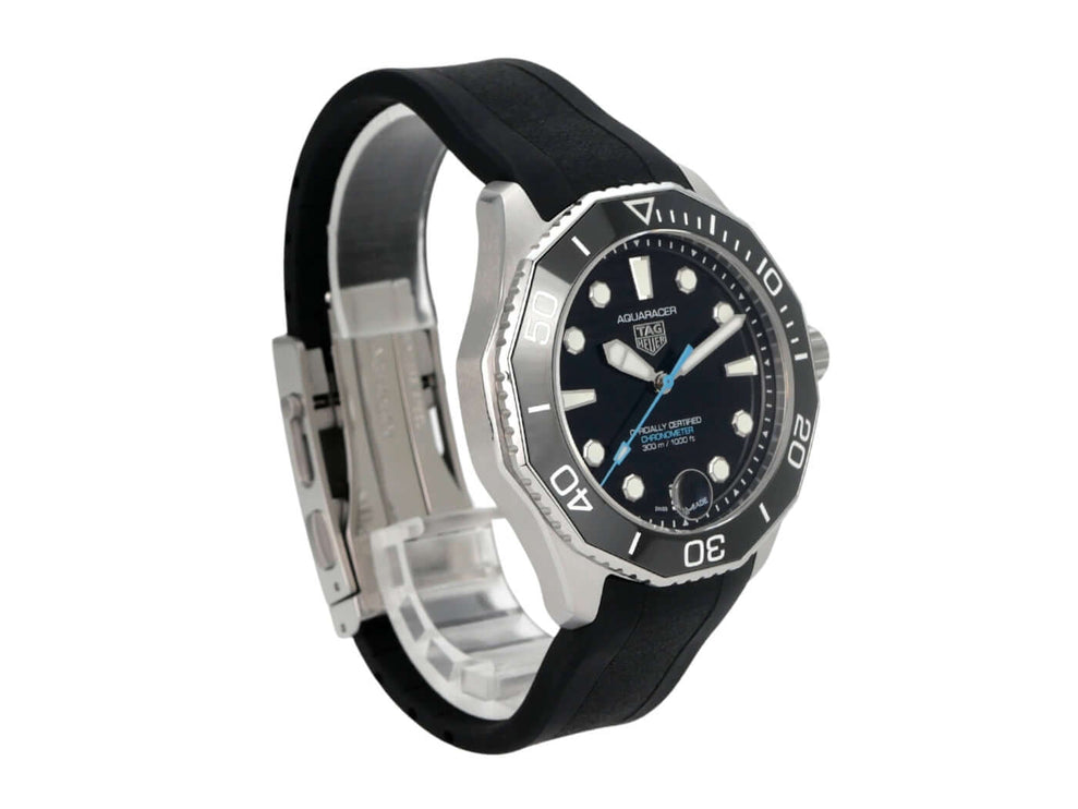TAG Heuer Aquaracer Professional 300 Date WBP5110.FT6257 mit schwarzem Kautschukband und schwarzem Zifferblatt.