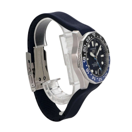 TAG Heuer Aquaracer Professional 300 GMT WBP5114.FT6259 mit blauem Kautschukband und Edelstahlgehäuse.