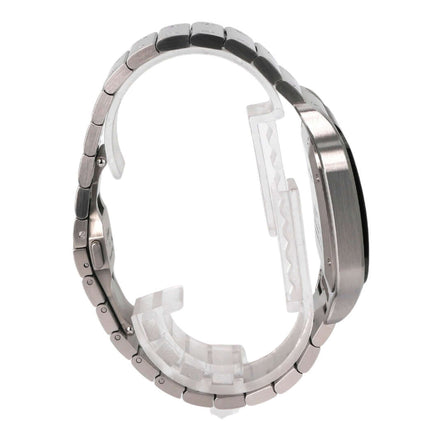 Seitenansicht der Cartier Santos de Cartier WSSA0037, Edelstahlarmband und Gehäuse, poliert und satiniert, 2021 Modell.