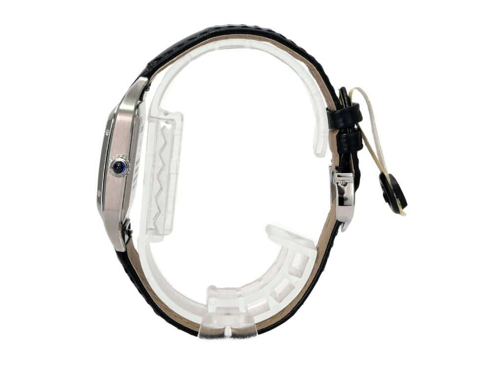 Seitenansicht des Cartier Santos-Dumont kleines Modell WSSA0086 mit schwarzem Alligatorlederarmband.