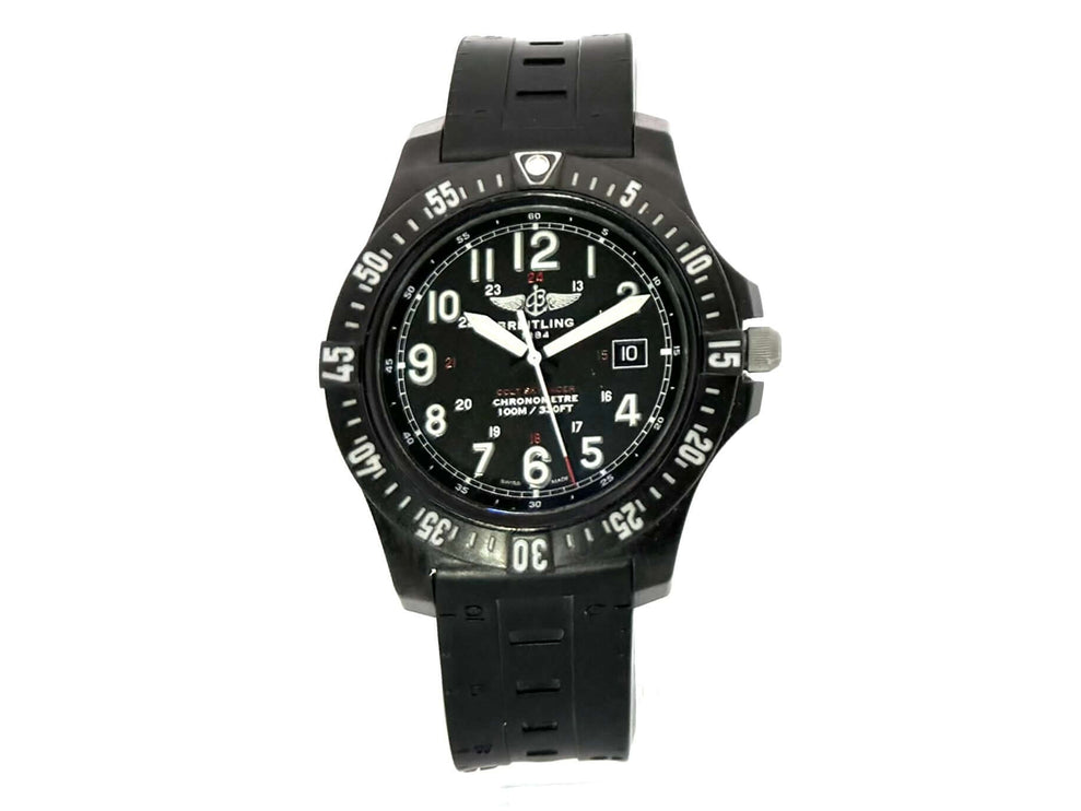 Breitling Colt Skyracer X74320E4.BF87.293S.X20S.1 mit schwarzem Kautschukarmband und Gehäuse, Zifferblatt mit Leuchtindexen und Quarzwerk Kaliber Breitling 74.