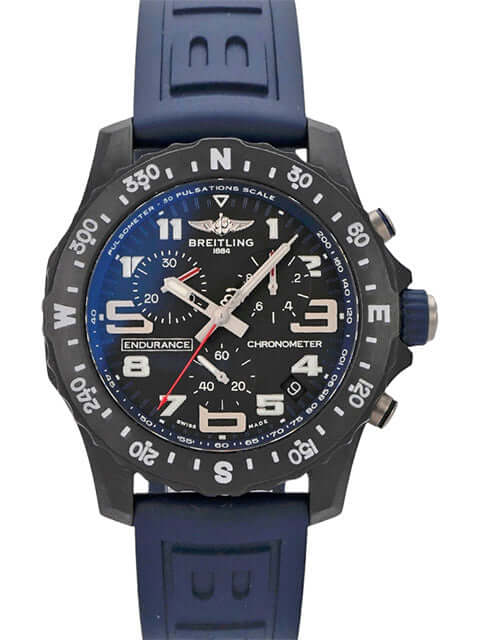 Breitling Endurance Pro X82310D51B1S1 mit schwarzem Zifferblatt und blauem Kautschukband, wasserdicht, Chronograph und Chronometer.