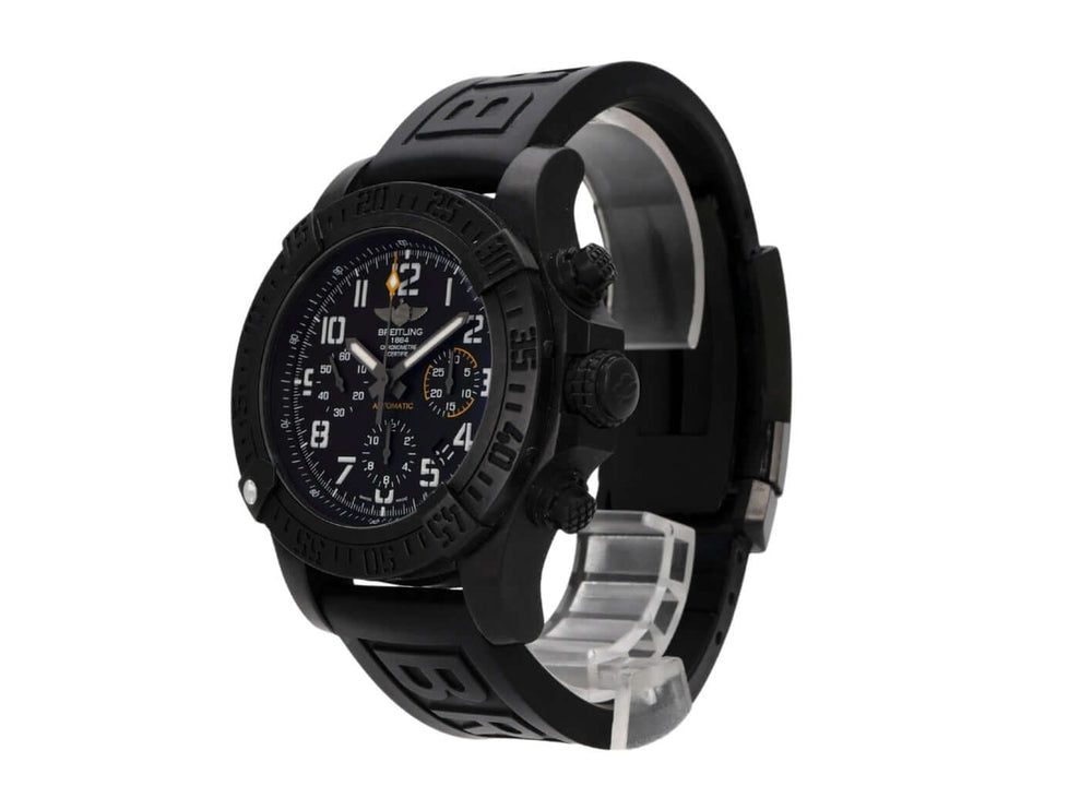 Breitling Avenger Hurricane 45 in Breitlight, schwarzes Zifferblatt, Military-Kautschukband, Chronograph, Automatikwerk