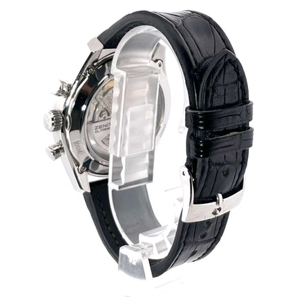 Rückansicht der Zenith Chronomaster El Primero Open 03.2040.4061-69.C496 mit schwarzem Lederband und Dornschließe