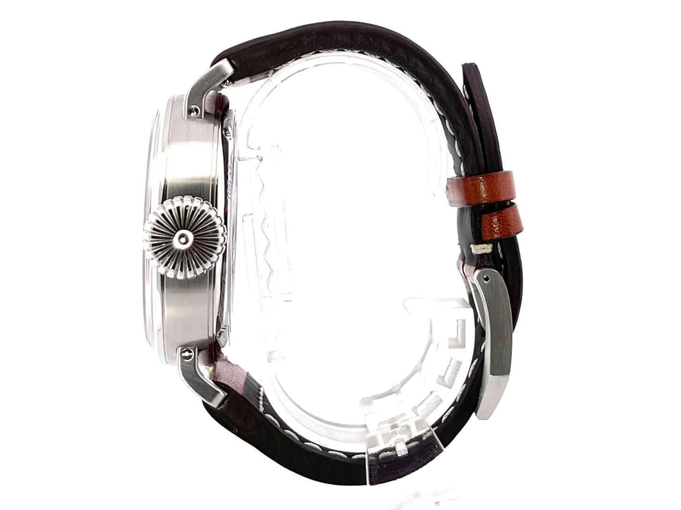 Seitenansicht der Zenith Pilot Aeronef Type 20 GMT 03.2430.693-21.C723 mit braunem Lederband