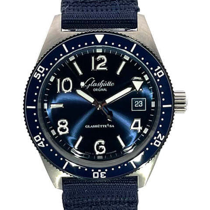 Glashütte Original SeaQ 1-39-11-09-81-34 Edelstahl Uhr mit blauem Textilband und Zifferblatt, polierte Lünette, aus 2023, wasserdicht bis 20 bar