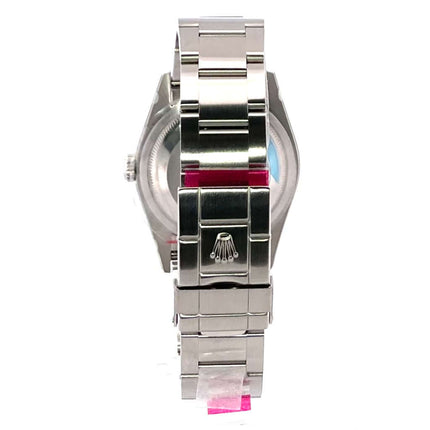 Rückseite des Rolex Explorer I Edelstahl 36 Ref. 114270 mit poliertem und satiniertem Oyster Edelstahl Armband und Rolex-Logo auf der Faltschließe