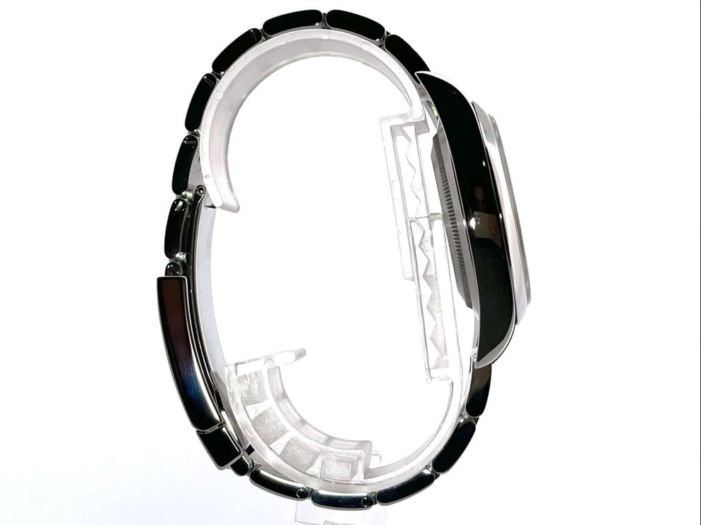 114300-red-2015-100-4