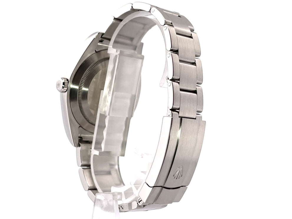 114300-red-2015-100-6