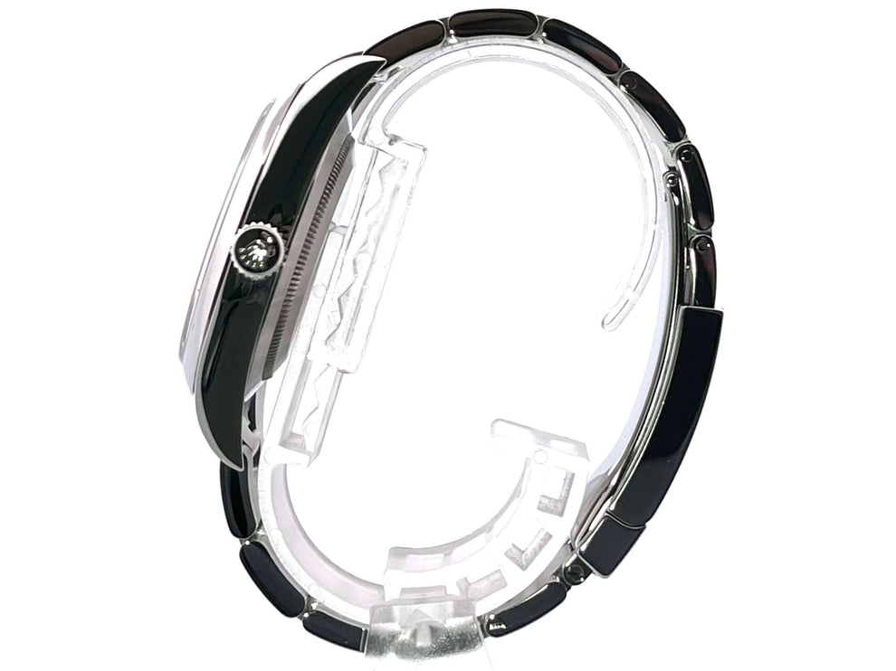 114300-schwarz-2019-236-5KvFaLxppNCo6g