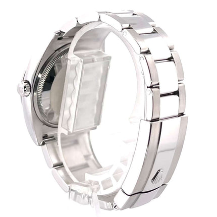 Rückansicht der Rolex Oyster Perpetual Date 34 in Edelstahl und Weißgold mit poliertem und satiniertem Oyster-Armband und Faltschließe.