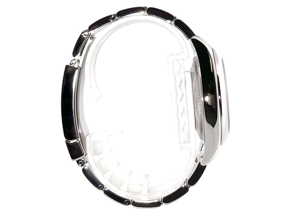 Seitenansicht der Rolex Oyster Perpetual 36 Ref. 116000 mit Edelstahlgehäuse und satiniertem Armband