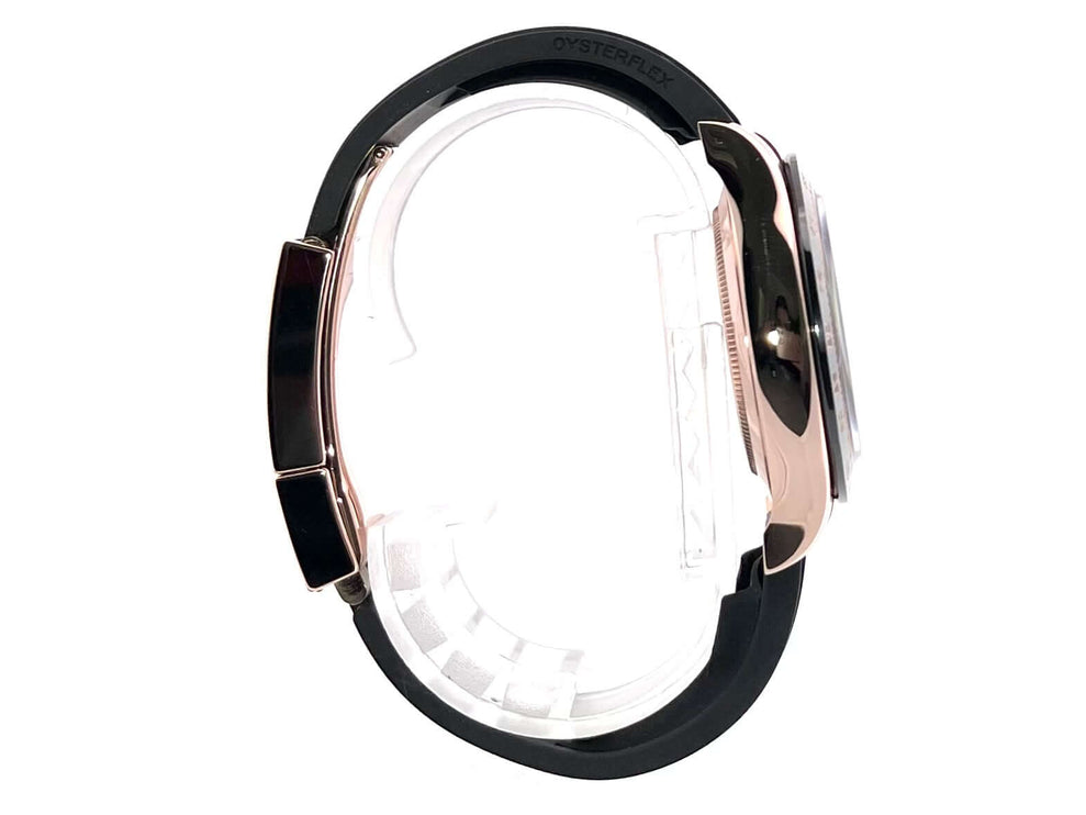 Rolex Daytona 116515LN Everose-Gold Schwarz Diamant Oysterflex Seitenansicht Gehäuse und Armband
