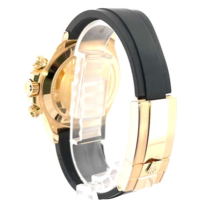 Rückseite der Rolex Daytona 116518LN mit Gelbgold-Gehäuse und schwarzem Oysterflex-Armband.