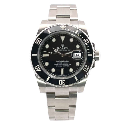 Rolex Submariner Date 116610LN, Edelstahlgehäuse, schwarzes Zifferblatt, Oysterarmband, schwarze Lünette aus Keramik, 40 mm.