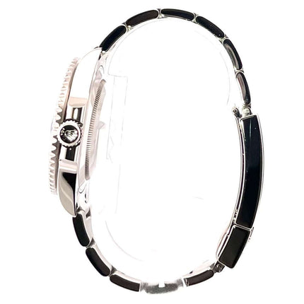 Profilansicht Rolex Submariner Date Weißgold 116619LB mit poliertem und satiniertem 18 kt Weißgoldgehäuse und Armband