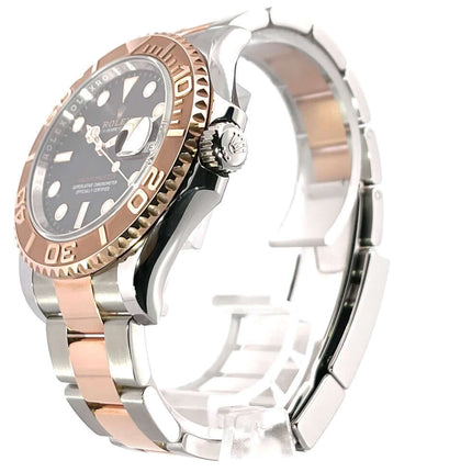 116621-schwarz-2021-2