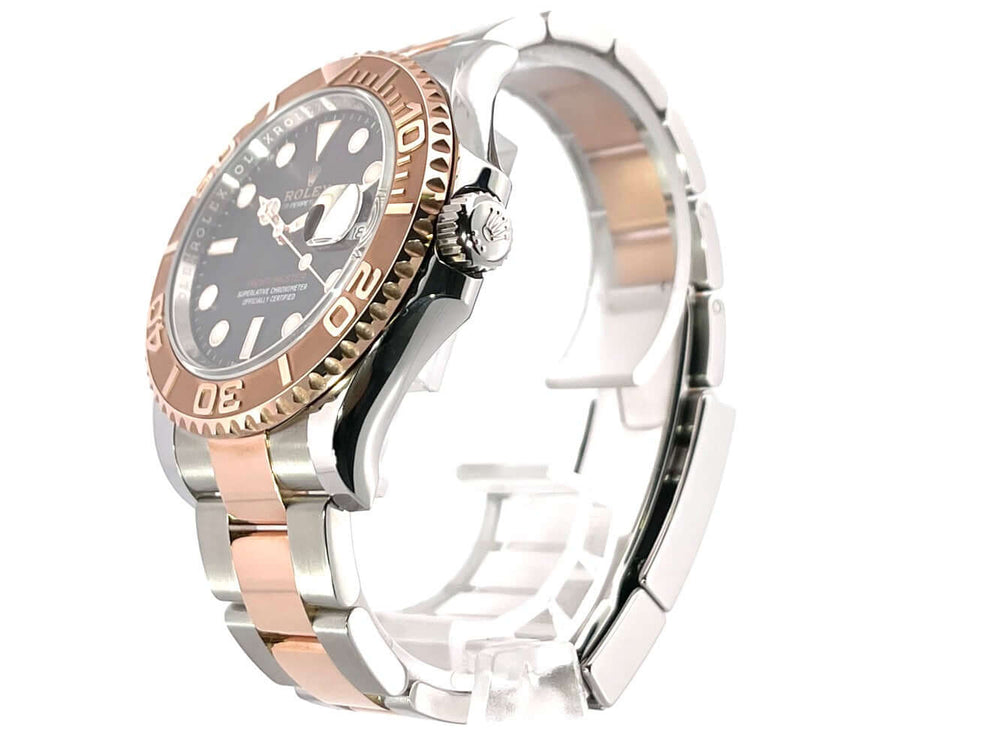 116621-schwarz-2021-2