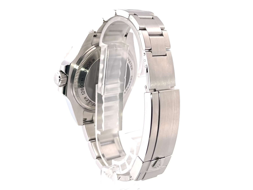 Rückansicht der Rolex Sea-Dweller Deepsea 116660 mit poliertem und satiniertem Edelstahlgehäuse und Oyster-Armband, Sicherheitsfaltschließe