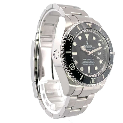 Rolex Sea-Dweller Deepsea 116660 aus Edelstahl, schwarzes Zifferblatt, schwarze Keramiklünette, Oyster Edelstahl Armband, 44mm Durchmesser.