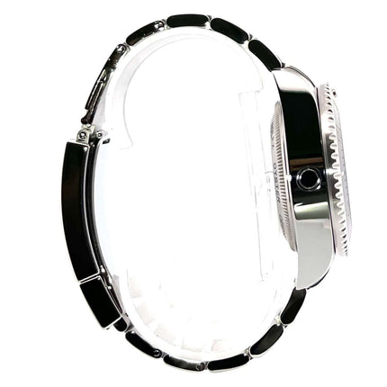 Seitenansicht der Rolex Sea-Dweller Deepsea 116660 mit Edelstahlgehäuse und Oyster Edelstahl Armband