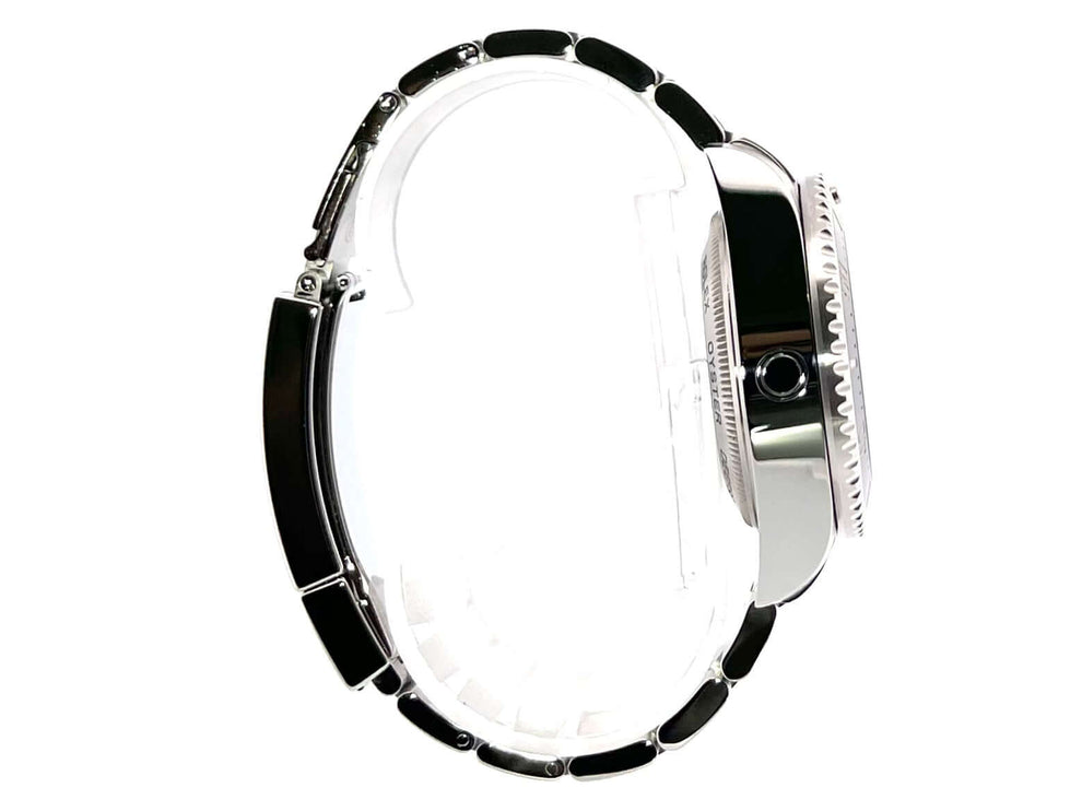 Seitenansicht der Rolex Sea-Dweller Deepsea 116660 mit Edelstahlgehäuse und Oyster Edelstahl Armband