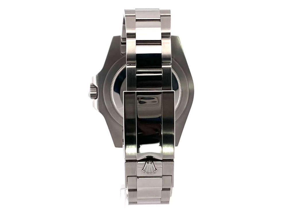 Rückansicht des Rolex GMT-Master II Edelstahl 116710LN mit poliertem und satiniertem Edelstahlband und Sicherheitsfaltschließe.