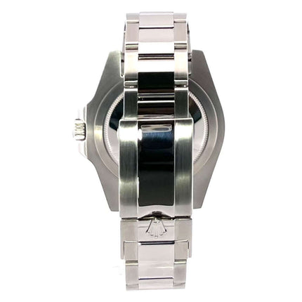 Rückansicht der Rolex GMT-Master II Edelstahl 116710LN aus 2015 mit poliertem und satiniertem Oyster Edelstahlband und Sicherheitsfaltschließe.