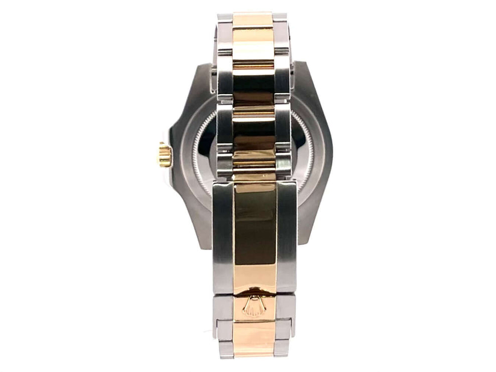 Rückansicht des Rolex GMT-Master II 116713LN Edelstahl- und Gelbgold-Armbands mit Sicherheitsfaltschließe