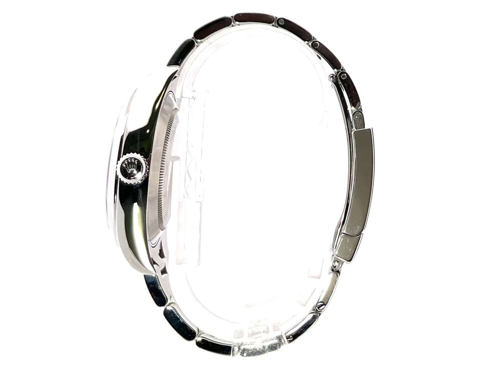 Rolex Oyster Perpetual Air-King 116900 Seitenansicht, Edelstahlgehäuse und -armband poliert und satiniert, Kronenlogo sichtbar.