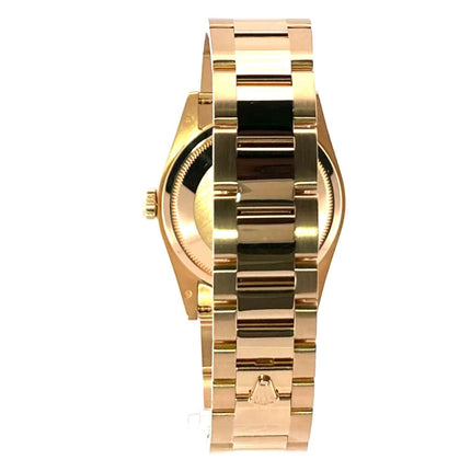 Rolex Day-Date 36 Gelbgold Rückansicht mit poliertem und satiniertem Oyster-Armband und Faltschließe