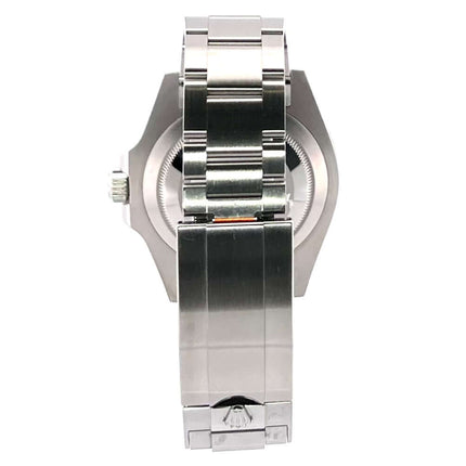 Rückseite des Rolex Submariner 124060 No Date Edelstahl Armbands und Gehäuses.