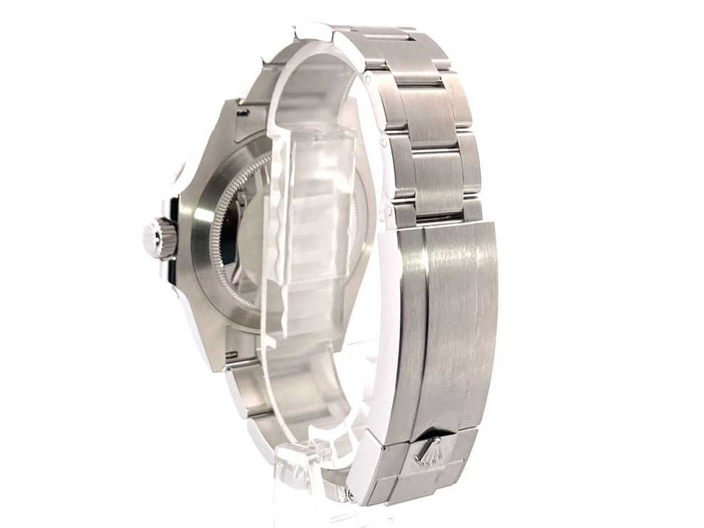 Rückansicht der Rolex Submariner 124060 No Date Edelstahlgehäuse und Armband, sicherheitsfaltschließe, 41 mm Durchmesser.