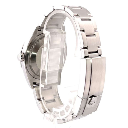 Rückansicht des Rolex Explorer 36 Edelstahl 124270 mit poliertem und satiniertem Oyster Edelstahlarmband und Faltschließe.