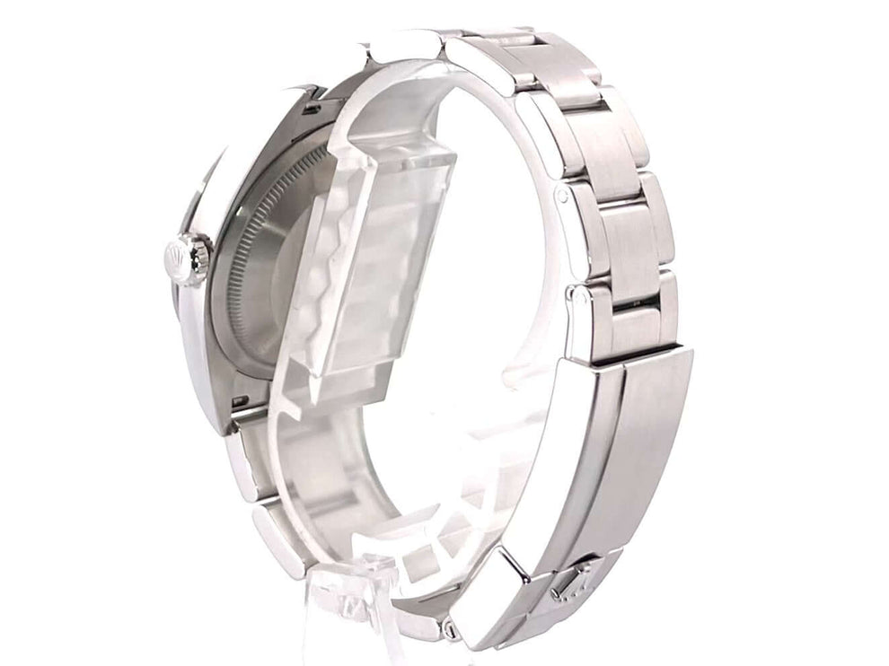 Rückansicht des Rolex Explorer 36 Edelstahl 124270 aus poliertem und satiniertem Edelstahl mit Oyster Armband und Faltschließe.