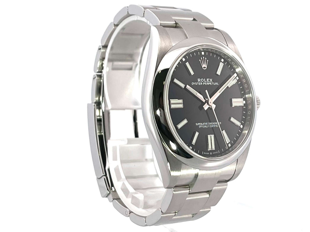 124300-schwarz-2021-4BxFIApQkKIvOx