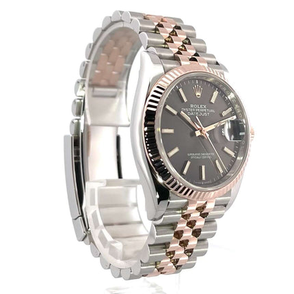 Rolex Datejust 36 Oystersteel Everose-Gold Ref. 126231 mit dunklem Rhodium-Zifferblatt und Jubilé-Armband aus Edelstahl und 18 kt Everose-Gold