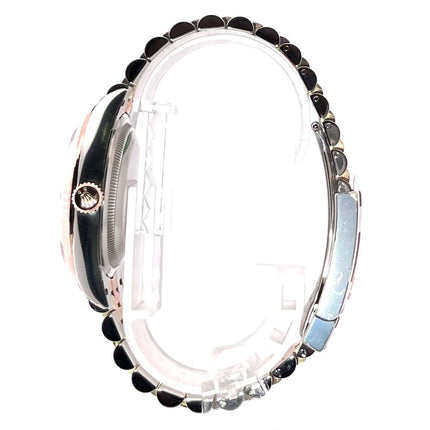 Seitenansicht Rolex Datejust 36 Oystersteel Everose-Gold 126231 mit Jubile-Band und Dunkles Rhodium Zifferblatt.