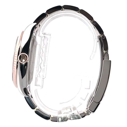 Seitenansicht der Rolex Datejust 36 Oystersteel Everose-Gold 126231 Schwarz Diamant, Edelstahl/Everose-Gold Gehäuse und Armband.