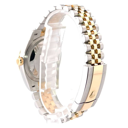 Rückseite der Rolex Datejust 36 Oystersteel Gelbgold 126233 mit Jubile-Armband aus Edelstahl und 18 kt Gelbgold